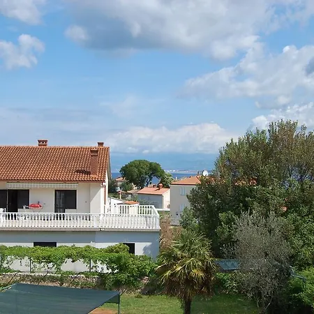 Brusicad By El-pi Tours 아파트 반타치치